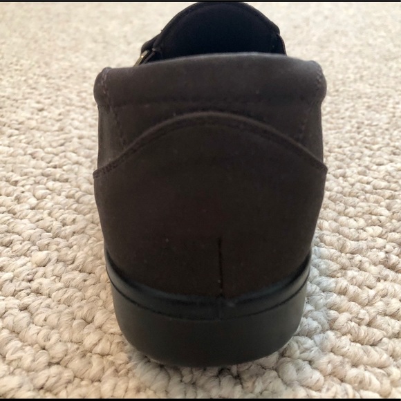 Easy Street Comfort Wave Brown Slip On Shoe - Picture 9 of 11